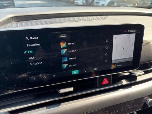 Used 2026 Kia Carnival FWD image 17