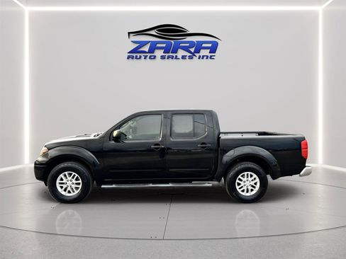 Used 2014 Nissan Frontier SV w/ SV Value Truck Package image 3