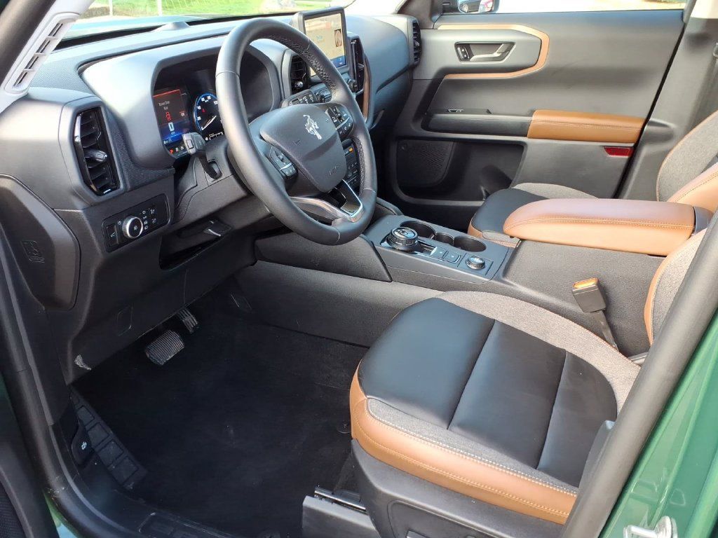 Used 2024 Ford Bronco Sport Outer Banks AWD/4WD image 11