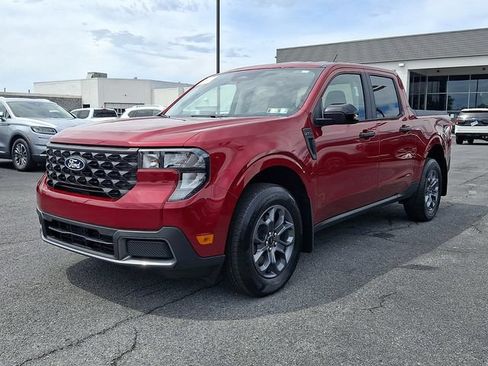 Certified 2025 Ford Maverick XLT w/ Equipment Group 301A AWD/4WD image 3