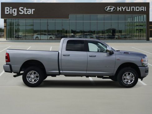 Used 2024 RAM 2500 Laramie AWD/4WD image 5