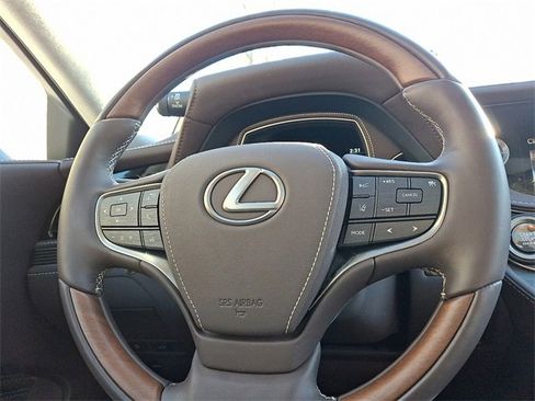 Used 2019 Lexus LS 500 AWD image 21