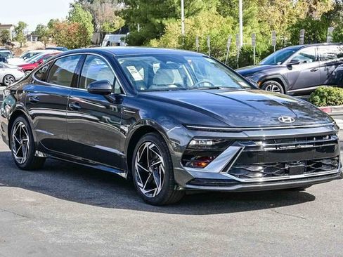 New 2026 Hyundai Sonata SEL FWD image 3