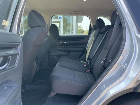 Used 2023 Honda CR-V LX image 9