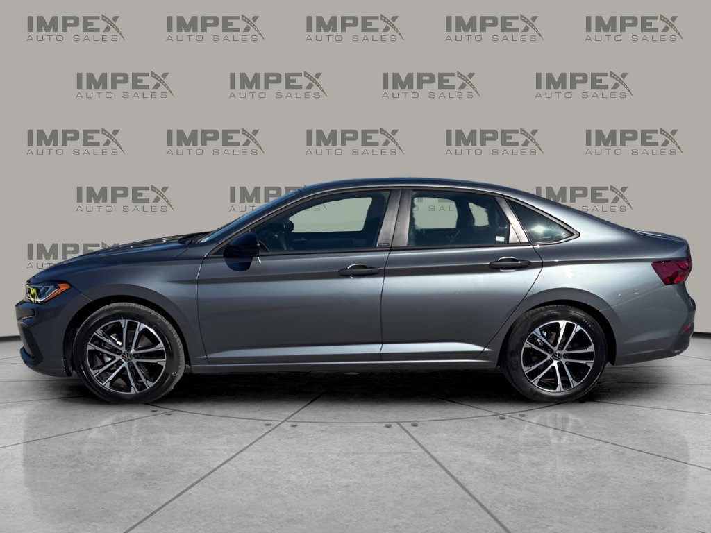 Used 2025 Volkswagen Jetta Sport FWD image 2