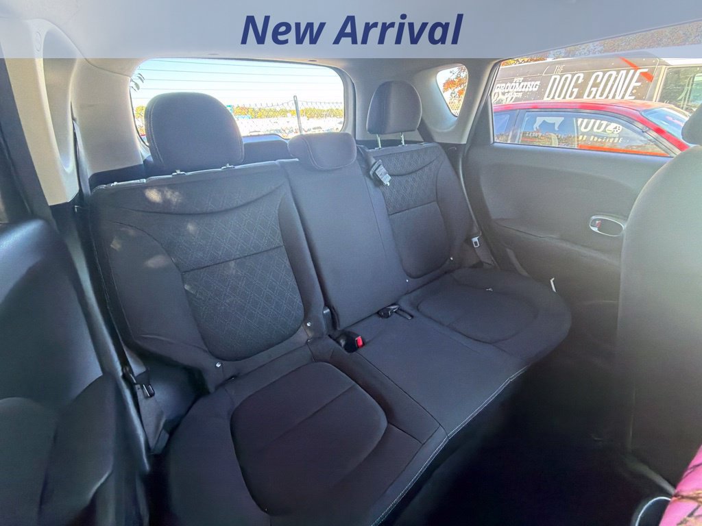 Used 2016 Kia Soul FWD image 6