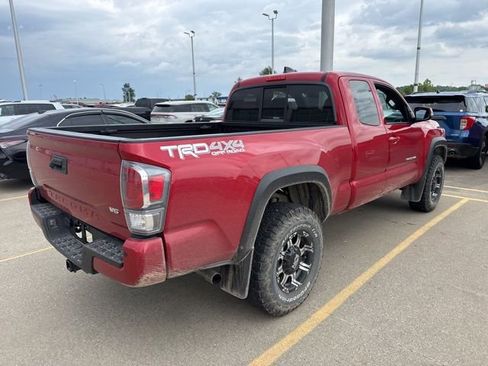 Used 2021 Toyota Tacoma TRD Off-Road w/ Technology Package AWD/4WD image 8