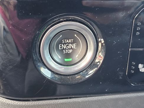 Used 2024 Chevrolet Silverado 1500 LT image 24