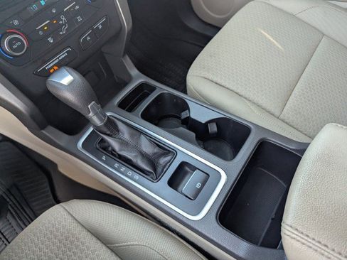Used 2017 Ford Escape SE AWD/4WD image 21