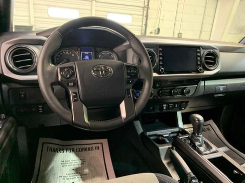 Used 2023 Toyota Tacoma TRD Off-Road image 4