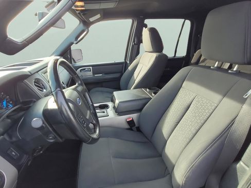 Used 2017 Ford Expedition EL XLT image 25