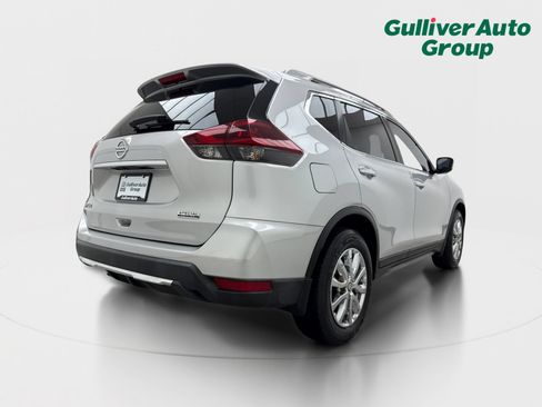 Used 2019 Nissan Rogue S w/ Special Edition Package FWD image 8