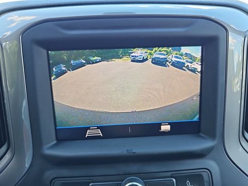 Used 2020 Chevrolet Silverado 1500 Custom w/ Custom Value Package AWD/4WD image 16