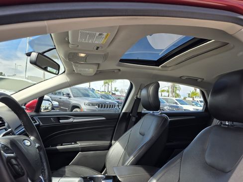 Used 2014 Ford Fusion Titanium FWD image 17
