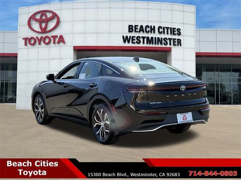 New 2026 Toyota Crown XLE image 8