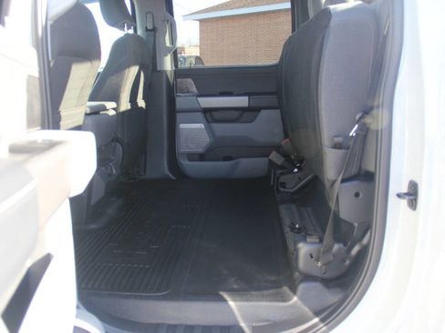 Used 2025 Ford F350 XLT w/ Black Appearance Package image 12