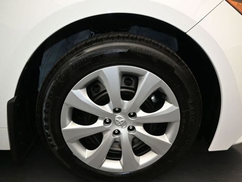 Used 2025 Toyota Corolla LE image 16