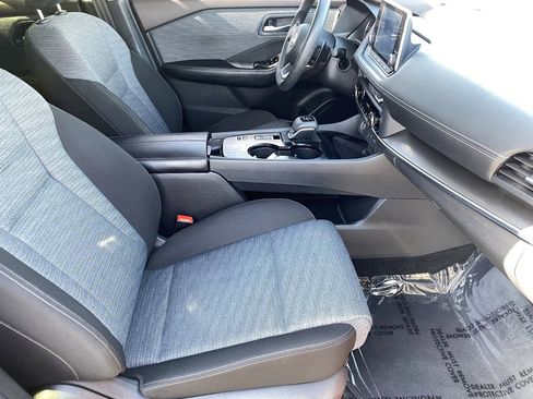 Certified 2023 Nissan Rogue SV FWD image 11