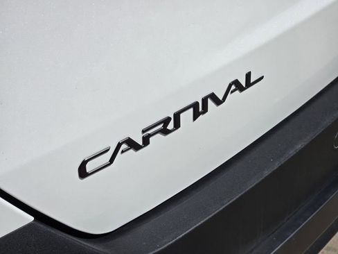 New 2026 Kia Carnival SX Prestige FWD image 8