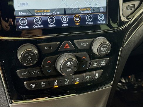 Used 2020 Jeep Grand Cherokee High Altitude image 16