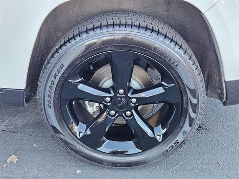 Used 2014 Jeep Grand Cherokee Summit image 40