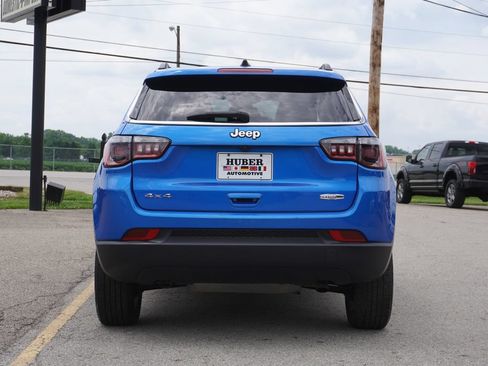 Used 2024 Jeep Compass Latitude AWD/4WD image 6