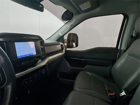 Used 2021 Ford F150 XL w/ Trailer Tow Package image 11