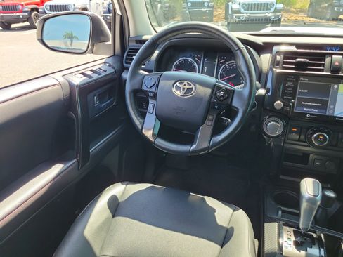 Used 2023 Toyota 4Runner TRD Off-Road Premium w/ Moonroof Package AWD/4WD image 17