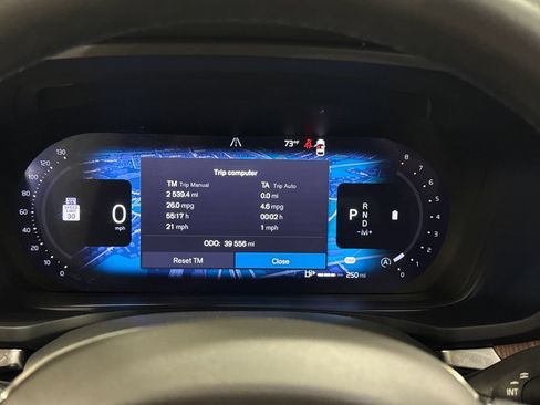 Used 2024 Volvo S60 B5 Plus AWD/4WD image 14
