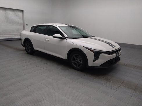 Used 2025 Kia K4 FWD image 11