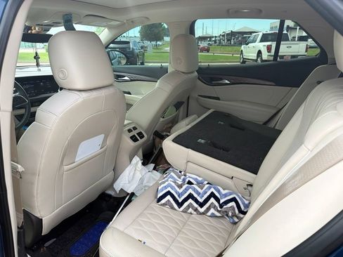 Used 2023 Buick Envision Avenir FWD image 8