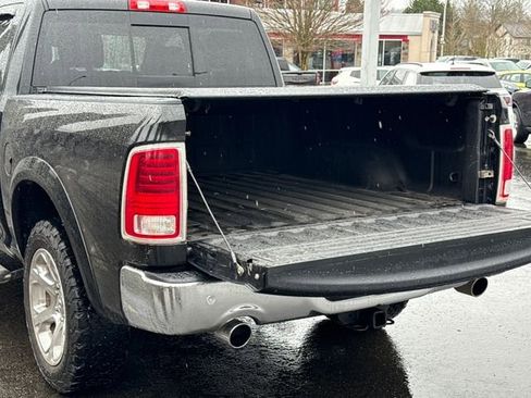 Used 2017 RAM 1500 Laramie w/ Convenience Group image 10