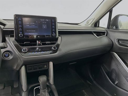 Used 2022 Toyota Corolla Cross LE image 20