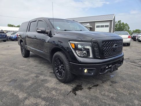 Used 2019 Nissan Titan SV w/ SV Convenience Package AWD/4WD image 15