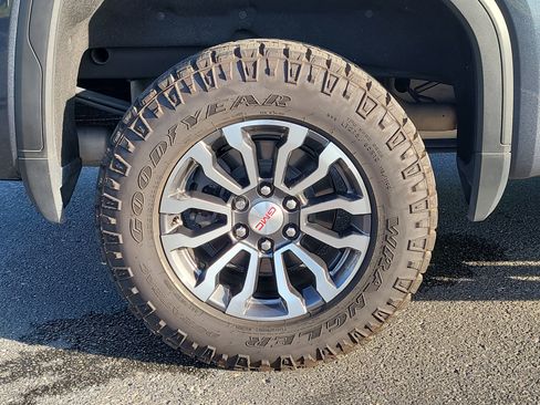 Used 2021 GMC Sierra 1500 AT4 w/ AT4 Preferred Package AWD/4WD image 25