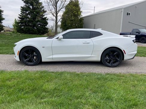 Used 2020 Chevrolet Camaro SS image 2