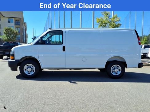 New 2025 Chevrolet Express 2500 w/ Driver Convenience Package image 27