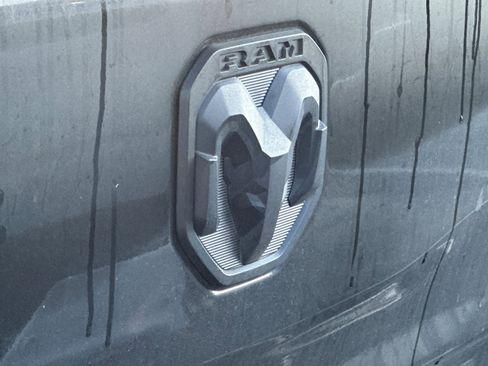 Used 2022 RAM 1500 Limited image 9