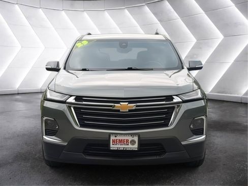 Used 2023 Chevrolet Traverse LT AWD/4WD image 8