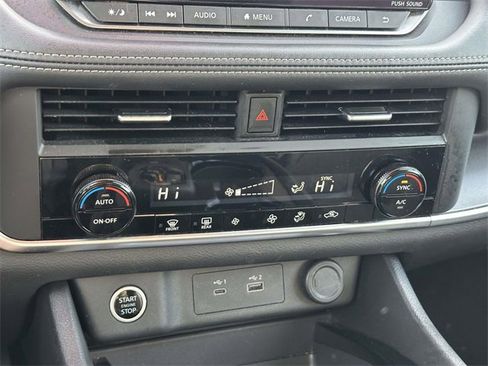 Used 2023 Nissan Rogue SV image 21