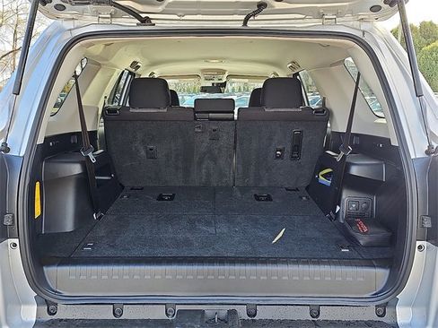 Used 2024 Toyota 4Runner SR5 image 29