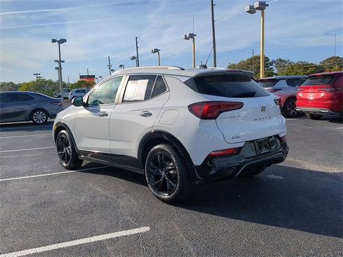 Used 2024 Buick Encore GX Sport Touring image 7