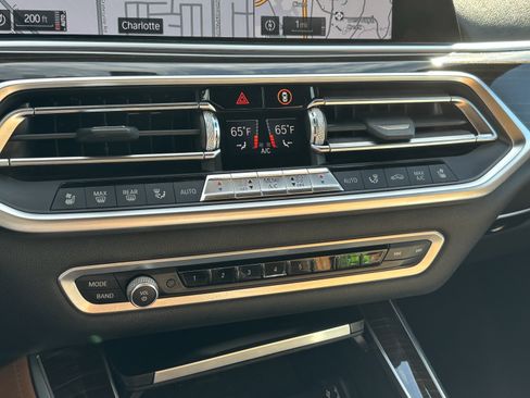 Used 2019 BMW X5 xDrive40i w/ M Sport Package image 29