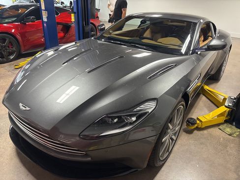 Used 2017 Aston Martin DB11 V12 image 1