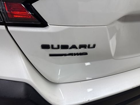 Used 2025 Subaru Outback Onyx Edition AWD/4WD image 17