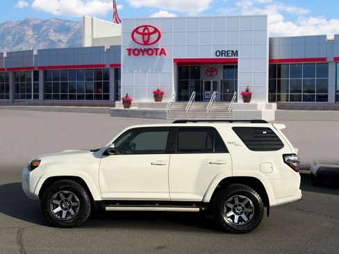 Used 2021 Toyota 4Runner TRD Off-Road Premium w/ Moonroof Package AWD/4WD image 7