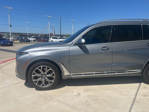Certified 2025 BMW X7 xDrive40i w/ Premium Package image 3