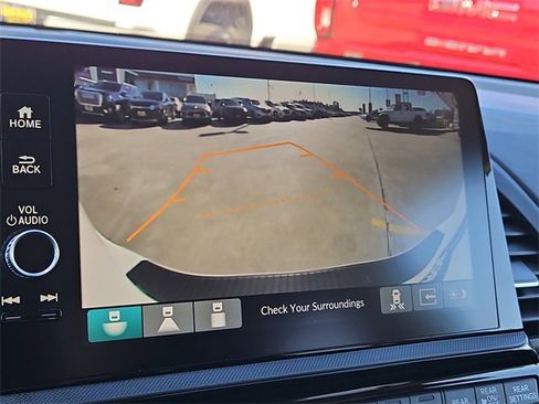 Used 2025 Honda Odyssey Elite image 4