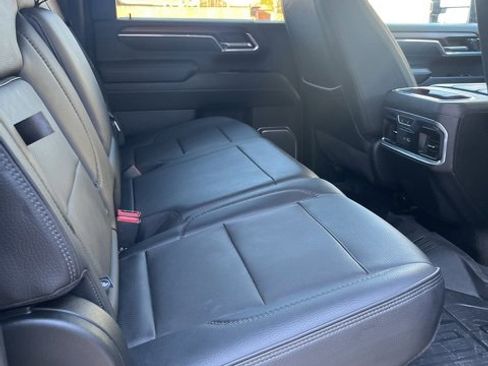Used 2024 GMC Sierra 2500 Denali w/ Technology Package image 10