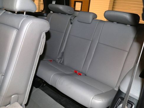Used 2017 Toyota Sequoia Limited w/ Safety & Convenience Package AWD/4WD image 13